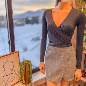 NWT-Roxanne Side Button Gray Plaid Mini Skirt by Blue Rain of Francescas-Size: S